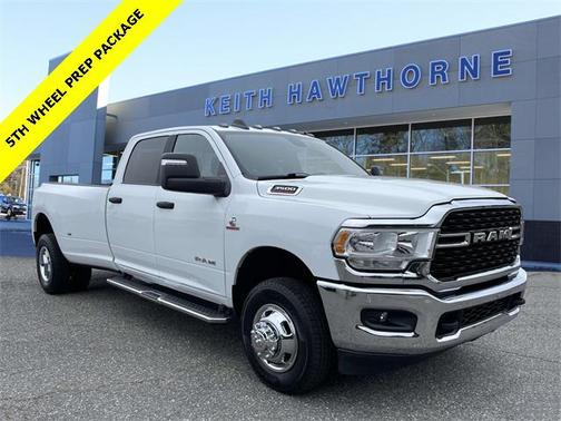2024 RAM 3500 Big Horn Crew Cab 4x4 8' Box