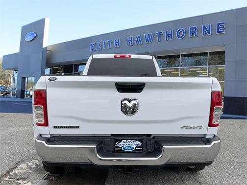 2024 RAM 3500 Big Horn Crew Cab 4x4 8' Box