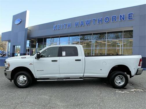 2024 RAM 3500 Big Horn Crew Cab 4x4 8' Box