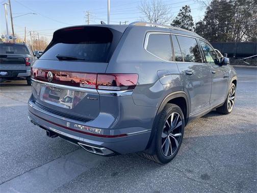 2025 Volkswagen Atlas 2.0T SEL Premium R-Line 4MOTION