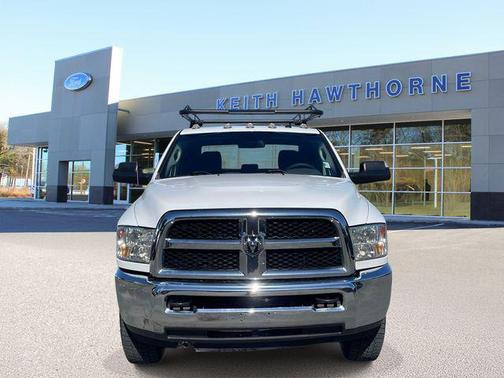 Bright White Clearcoat 2018 RAM 2500 Tradesman Crew Cab 4x4 6'4' Box