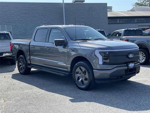 2025 Ford F-150 Lightning Flash