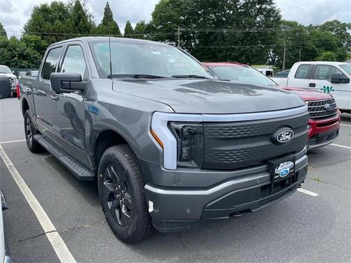 2025 Ford F-150 Lightning Flash