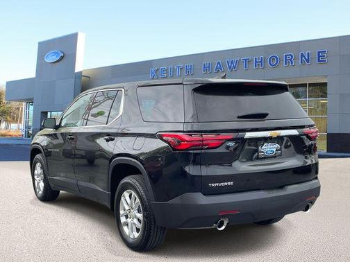Black Metallic 2023 Chevrolet Traverse LS