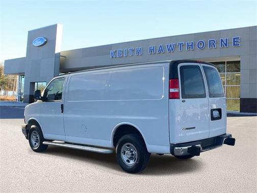 2024 Chevrolet Express 2500 RWD 2500 Regular Wheelbase WT