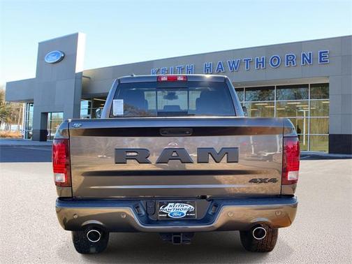 2017 RAM 1500 Night Crew Cab 4x4 6'4' Box