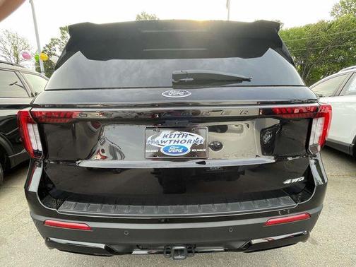 Agate Black Metallic 2025 Ford Explorer ST-Line
