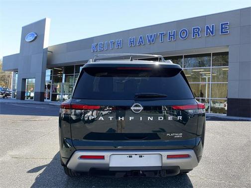 2025 Nissan Pathfinder Platinum 4WD