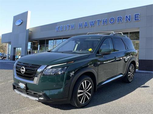 2025 Nissan Pathfinder Platinum 4WD
