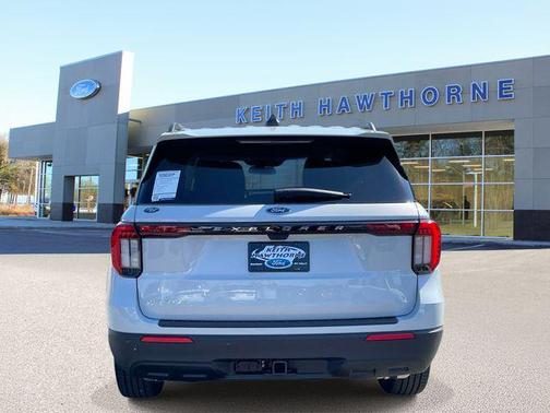 Space White Metallic 2026 Ford Explorer Active