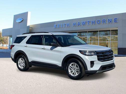 Space White Metallic 2026 Ford Explorer Active
