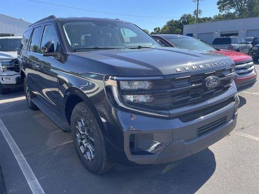 Dark Matter Gray Metallic 2026 Ford Expedition Active