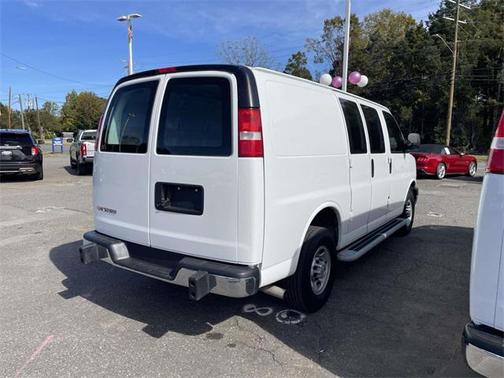 2024 Chevrolet Express 2500 RWD 2500 Regular Wheelbase WT