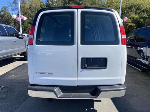 2024 Chevrolet Express 2500 RWD 2500 Regular Wheelbase WT