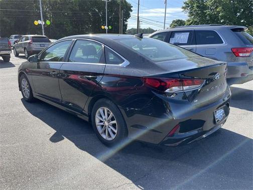 2018 Hyundai SONATA SE