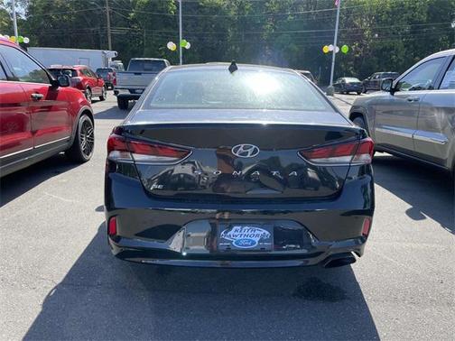 2018 Hyundai SONATA SE