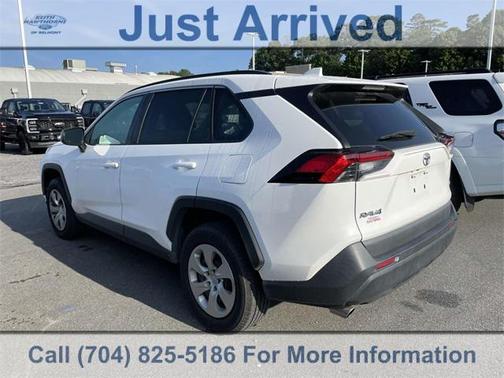 2020 Toyota RAV4 LE
