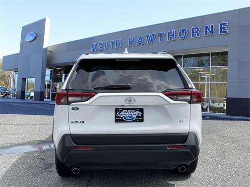 2020 Toyota RAV4 LE