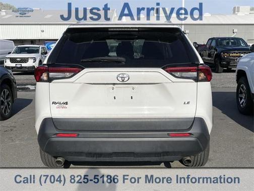 2020 Toyota RAV4 LE