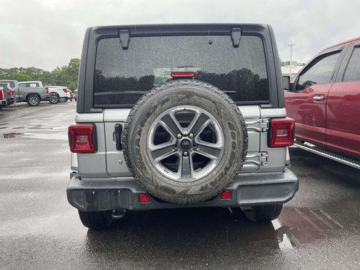 Billet Silver Metallic Clearcoat 2018 Jeep Wrangler Unlimited Sahara