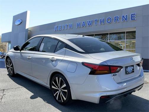 2020 Nissan Altima SR FWD