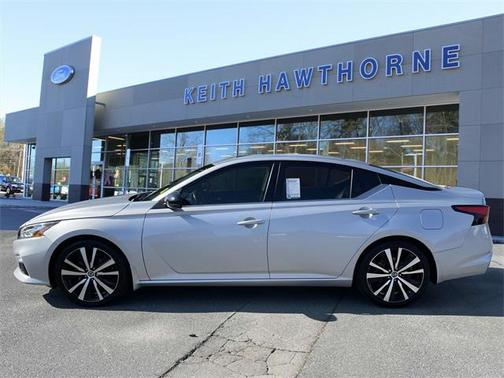 2020 Nissan Altima SR FWD