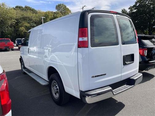2024 Chevrolet Express 2500 RWD 2500 Regular Wheelbase WT