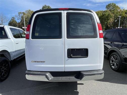 2024 Chevrolet Express 2500 RWD 2500 Regular Wheelbase WT