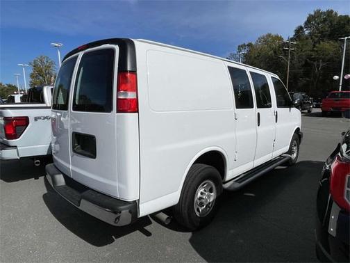 2024 Chevrolet Express 2500 RWD 2500 Regular Wheelbase WT