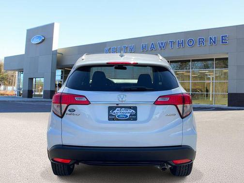 Platinum White Pearl 2019 Honda HR-V EX