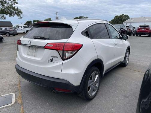 Platinum White Pearl 2019 Honda HR-V EX