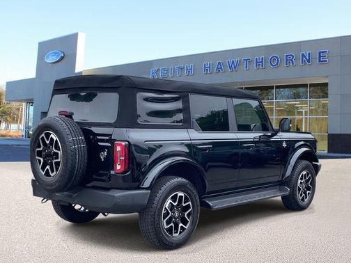 Shadow Black 2025 Ford Bronco Outer Banks