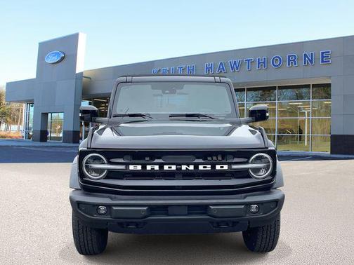 Shadow Black 2025 Ford Bronco Outer Banks