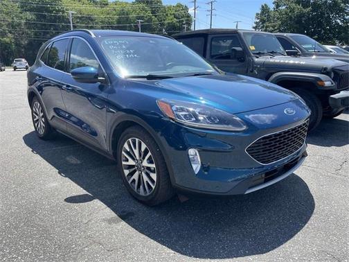2020 Ford Escape Titanium
