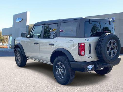 Desert Sand 2026 Ford Bronco Big Bend