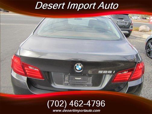 2011 BMW 528 528i