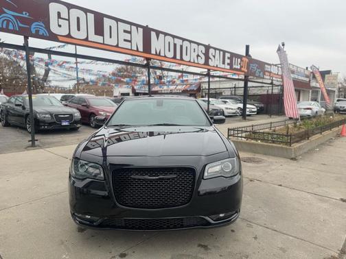 2019 Chrysler 300 S