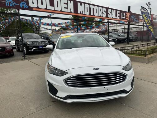 Oxford White 2019 Ford Fusion Hybrid SE