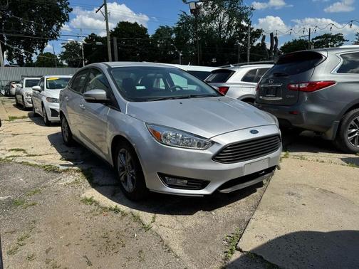 Ingot Silver 2016 Ford Focus SE