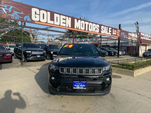 Diamond Black Crystal Pearlcoat 2024 Jeep Compass Latitude