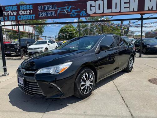 Midnight Black Metallic 2017 Toyota Camry LE