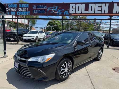 Midnight Black Metallic 2017 Toyota Camry LE