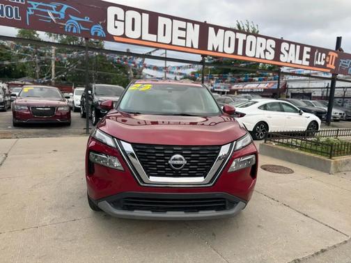 Gray 2023 Nissan Rogue SV