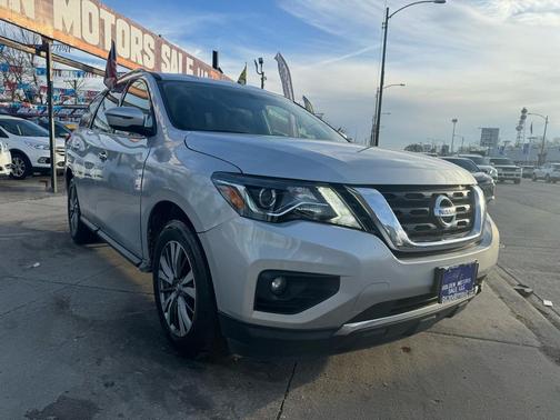 2020 Nissan Pathfinder SV 4WD