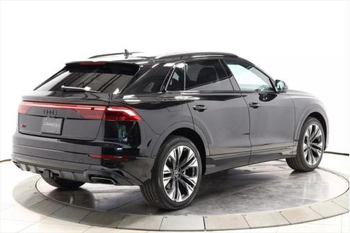 2025 Audi Q8 55 Prestige