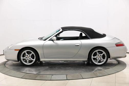 2003 Porsche 911 Carrera 4