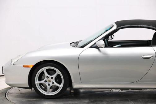 2003 Porsche 911 Carrera 4
