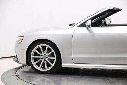 Prism Silver Crystal Effect/Black Roof 2014 Audi RS 5 4.2