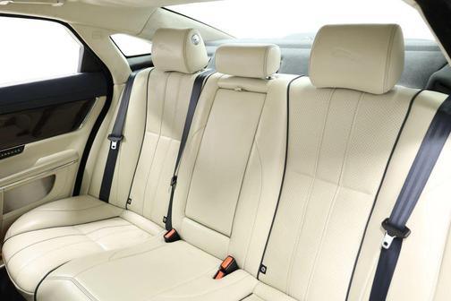2013 Jaguar XJ L Portfolio