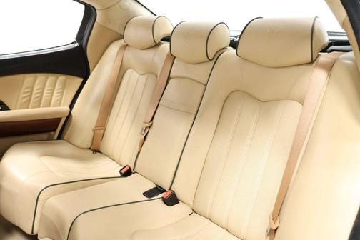 Black 2009 Maserati Quattroporte Sedan 4D